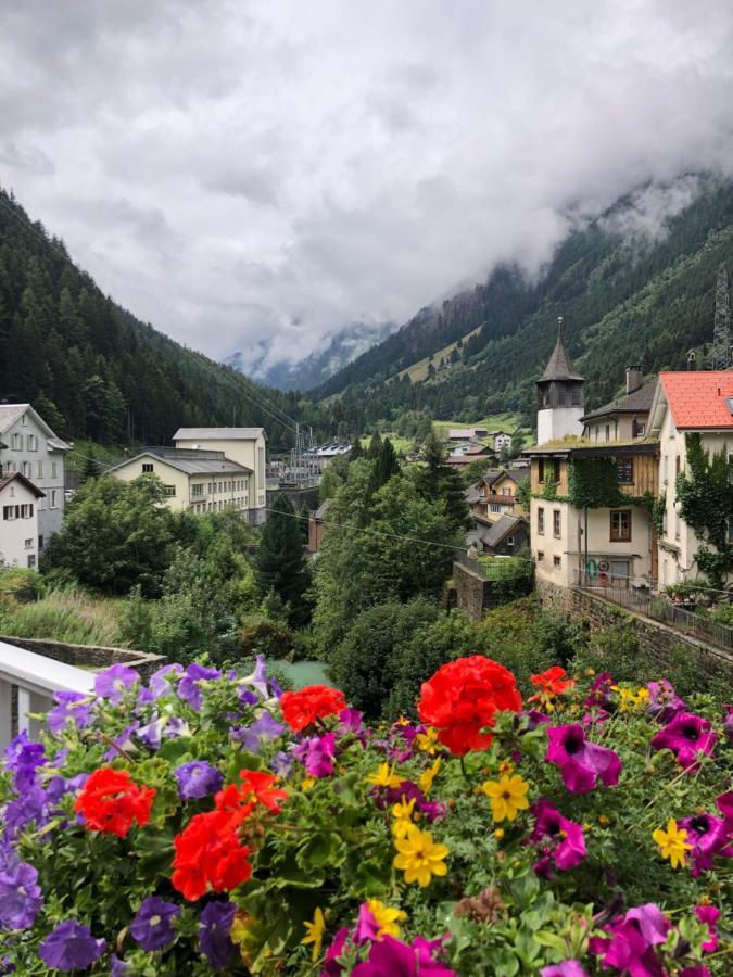 Alpine Haus Apartment Göschenen Екстериор снимка