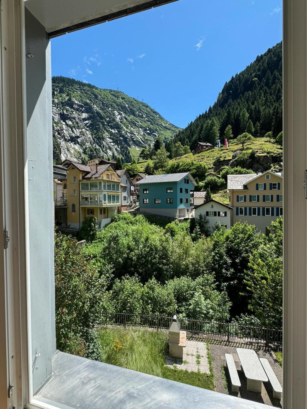 Alpine Haus Apartment Göschenen Екстериор снимка