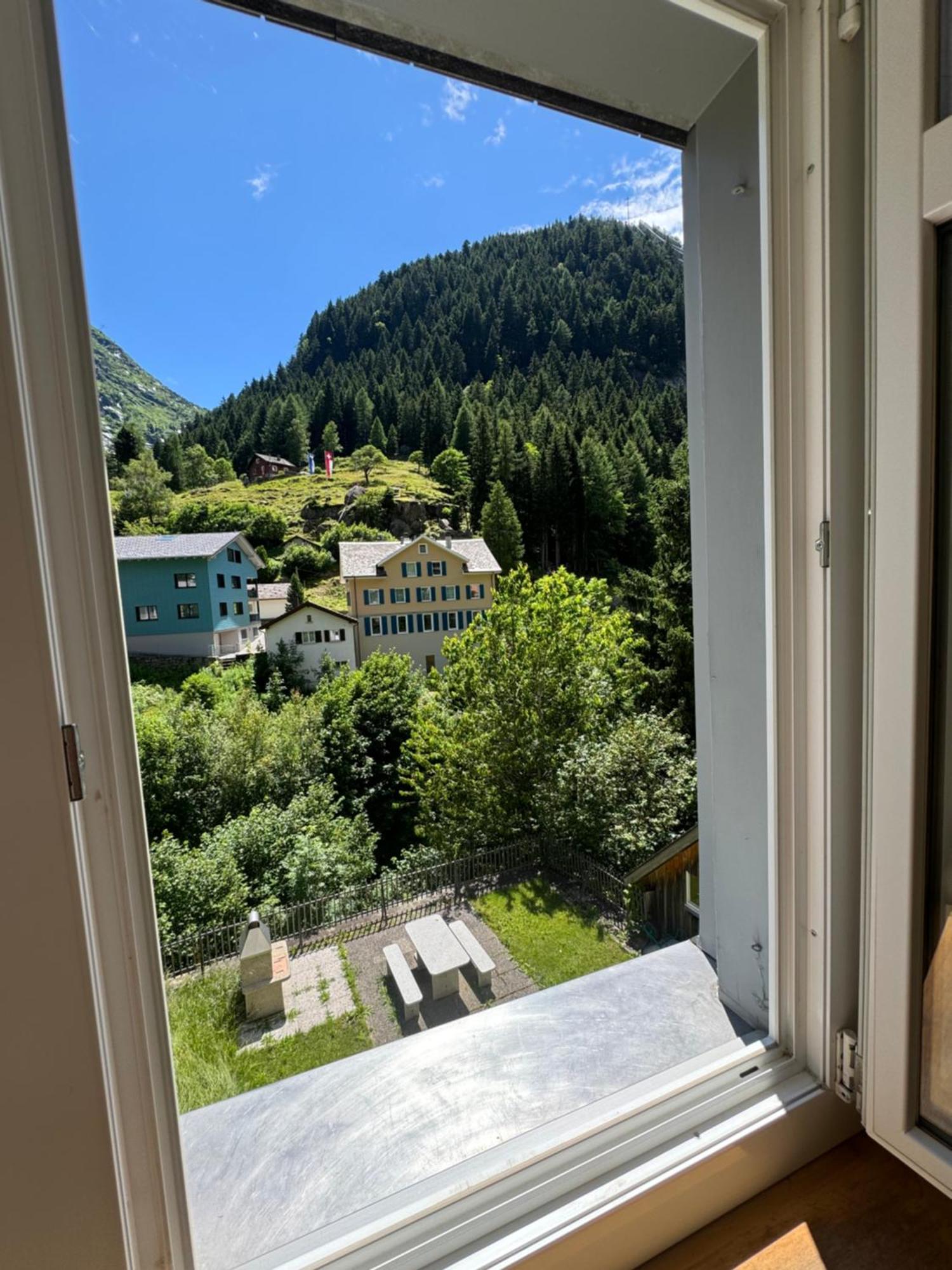 Alpine Haus Apartment Göschenen Екстериор снимка